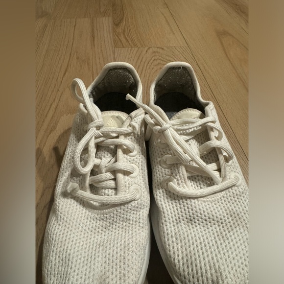 Women’s Allbirds Tree Runners - Picture 2 of 6